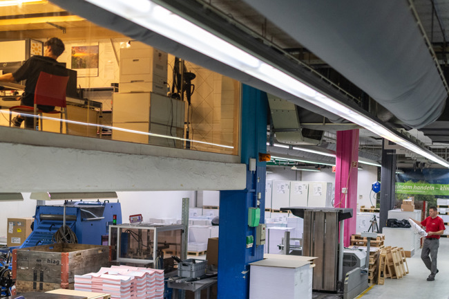 Die Produktionshalle. Die Produktionshalle.